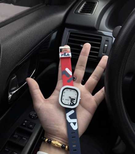保证正品全球300多家门店检验 Fila斐乐 情侣对表 腕表 石英机芯 硅胶表带 41Mm 白色表盘 男女同款 时尚拼接 生活防水四六级期末考试
