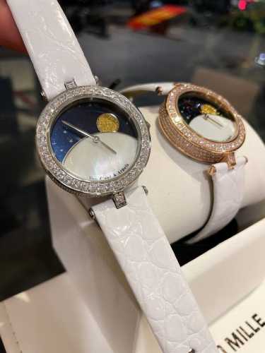 白 金 满钻壳120 2022最新鳄鱼皮版本van Cleef & Arpels 梵克雅宝系列：真日月星辰功能腕表。星空月相日月交替可以转动 女神女表 戴上它等