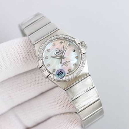 白钢 间金 带钻加50 首选新品 欧米茄星座系列pluma轻羽腕表，搭载一比一8520机芯，天然蓝色炫彩贝母表盘，天然贝母表盘女表中的常年热销款式，表扣轴承采用 - 点击图像关闭