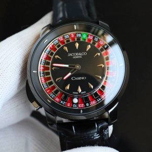 杰克宝 赌盘腕表 Casino Tourbillon不仅仅是一款惊叹的艺术品还是一个真正的轮盘游戏，一个完全随机的机会游戏。 推杆推动轮盘头，配有37个口袋，1