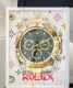 来自艺术团队 Royal Af 品牌打造的联名艺术版画，全球限量发行！ 白色实木艺术画框，馆藏级艺术纸印刷工艺 带限量编号与艺术家亲笔签名 新品上新现在购买还有