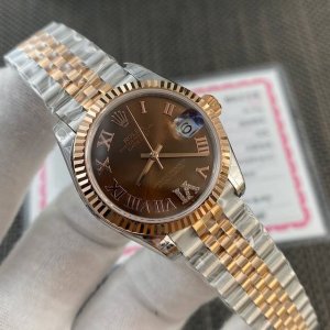 劳力士Rolex女款蚝式日志型腕表！年度最火的 咖啡色罗马钻盘面 镶嵌11颗Vs级别天然真钻时标！每一块表都中国Gtc权威机构出具的真钻证书！表盘尺寸31毫米。