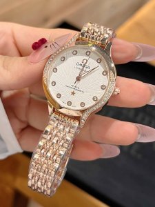 欧米伽经典款石英手表，进口石英机芯，方便佩戴，简洁大方，独家实拍