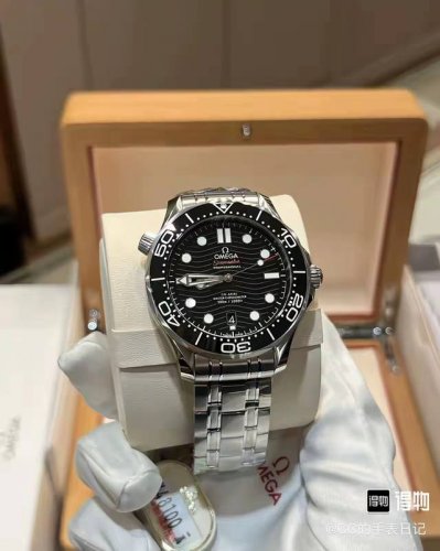 独家实拍图 Omega Automatic Mechanical Watch Men‘S Watch 欧米茄海马系列，全自动机械表男士腕表，最新款，精钢材质40