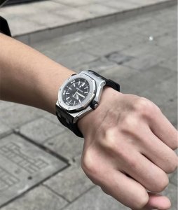 Audemars piguet爱彼 皇家橡树离岸型系列 自动机械机芯 300米深度百搭 男表 瑞表 42Mm 黑色表盘