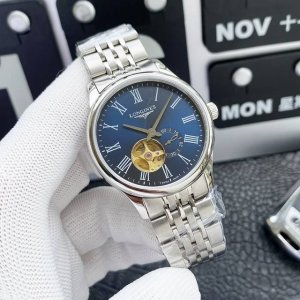 独家首发 高清实拍 优质产品 沉稳有型 魅力不凡 简约热卖新款 品牌 ：浪琴最新设计侧飞轮新品 类型 ：精品男士腕表 表带 ：真牛皮 316精钢表带 机芯 ：高