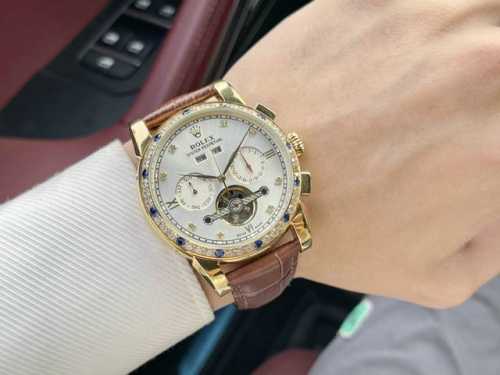 同价 劳力士-Rolex精品男士腕表 尊贵大气，绅士风范，卓越品质，热卖全城。采用全自动机械机芯，顶级316精钢表壳，矿物质超强镜面，尺寸42Mmad出品精品不