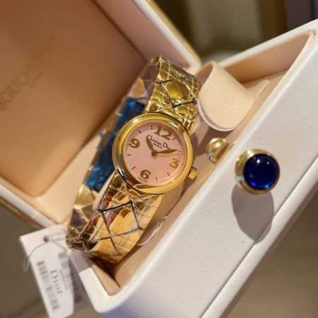 金 近期美到心尖上的vintage手表，Dior Vintage是手表也是首饰，物尽其用，美丽与实用并存！316精钢表壳搭配磨砂立体表盘，表带采用几何美学，独到 - 点击图像关闭