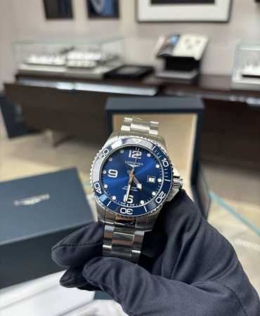 超强夜光，官网同步明星产品 专为追求卓越品质和拥有优雅态度的品味人士设计 康卡斯潜水系列。 采用全新全新进口机零故障精准走时性能稳定 表壳采用高科技材质历久弥新 - 点击图像关闭