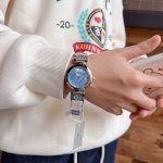白光 玫光 钢皮同价 欧米茄 Omega Ladymatic Mf厂高版本 备受瞩目的鸟巢系列新品腕表。316L精钢材质，采用精巧绝伦贝壳表盘面，搭配蓝宝石水晶