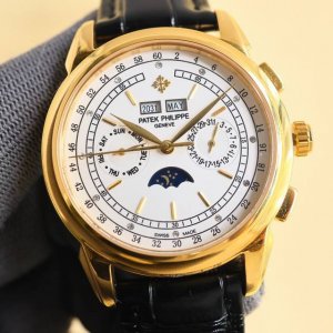 白壳 ，金壳 ，半钻50，满钻200 V4升级版”扣子”升级原装复刻开模，百达.翡丽超级复杂功能计时系列！用心之作，细节方面： 1：团队历时两年多精心设计，不计