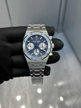 爱彼26331Or皇家橡树多功能计时机械腕表41Mm！ 特点：表壳结构跟足原装，装配方式原装一致，使厚度比以往的更薄！ 旋入式表冠，按入式的计时按钮跟原装一致， - 点击图像关闭