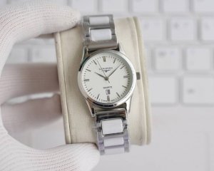 白 -金 钢带+20 陶瓷+40。浪琴-Longines精品女表携手而来，简约精致，品质精湛，热卖全城。采用进口石英机芯，顶级316精钢表壳，进口小牛皮表带，矿