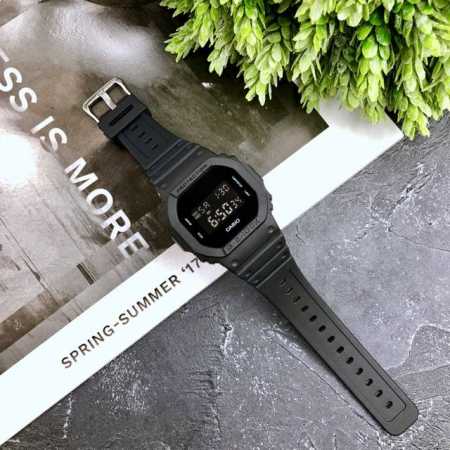 卡西欧g-Shock手表运动男手表数字显示潮流防水电子表g-5600军旅基本功能：防水：200米、自动日历、时间显示：时分秒 Pm 月 星期 日期、背光照明 无 - 点击图像关闭