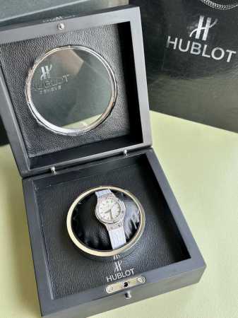 光圈 .圈口钻 .满钻 白玫同价 Hb Factory 新力作 原版开模 最高版本复刻 宇舶hublot 恒宝 经典融合系列 女款高端腕表 最新推出宇舶女款33 - 点击图像关闭