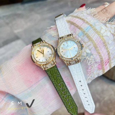 金壳 Hublot 恒宝 经典融合系列 女款高端腕表！最新推出宇舶女款33Mm腕表，在高端复刻品质一如继往, 整体结构与原装结构保持一致超前销量持续领先三针带历