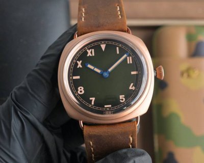 沛纳海 panerai 弧型镀膜玻璃 44Mm*16Mm 头层牛皮表带搭配原装针扣 手动机械 一款来自硬汉的手表