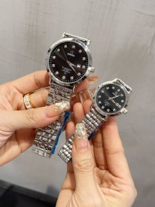 白金 经典款欧米茄 情侣对表 装进口石英机芯 矿物质玻璃镜面 316L精钢表壳 直径男40Mm女30Mm 厚8Mm如果今天的阳光停止了它耀眼的光芒。那么你的一个