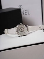 金银同价 升级过猛，一步到位了 Dior：迪奥升级内容如下，机芯精简版C1Ct163正式面世，指针高度通过改良浓缩进一步压缩到了11个丝，姐妹们可搜索下能在机芯