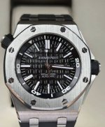 品牌:A爱彼皇家橡树离岸型:系列:15703系列设计:特有的八角型表圈表达出棱角分明线条:机芯:搭载原版顶级进口机械机芯性能稳定内圈:316精钢表壳内置可调旋转