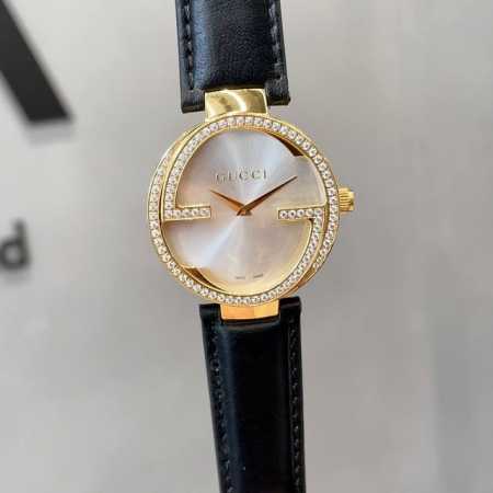 白壳 金 古驰 Gucci 创立于佛罗伦萨，是全球奢侈品品牌之一。316L精钢材质，以经典g框表壳技艺时尚的完美融合，超强矿物质水晶玻璃镜面，其独特的创意和革新 - 点击图像关闭