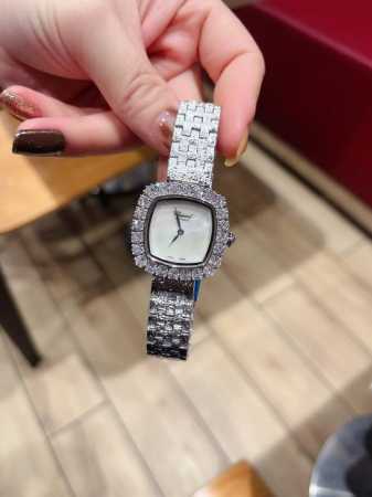 皮 钢带 金白同价 萧邦chopard 全新高级珠宝系列腕表，18K白金.玫瑰金，镶饰24颗马眼型切割美钻 约3.84克拉 是高级珠宝制作的一大挑战；钻石散发的 - 点击图像关闭