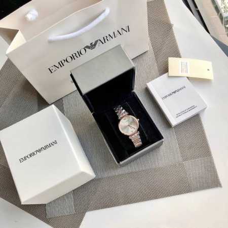 Armani 阿玛尼女表。小仙女必备！型号ar1840、表盘32Mm 完美尺寸！作为最受欢迎的款式之一，就一定会有各种层出不穷的版本。请认准独家品质 区分市场便 - 点击图像关闭
