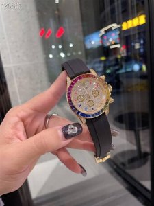白 金 全新劳力士迪通拿彩虹款。型号：116599Rbow-116598Rbow-116595Rbow.彩虹迪通拿一表难求！镶嵌根据原厂颜色渐变过渡最协调的36