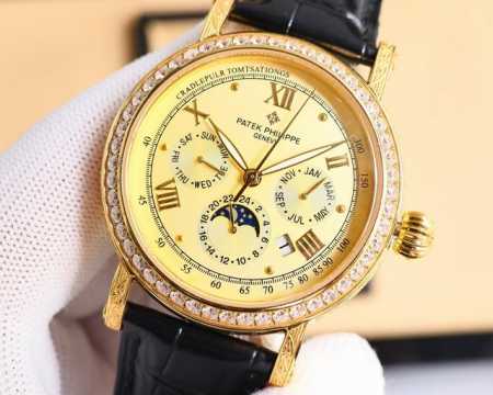 白 -金 百达翡丽patek Philippe复杂功能系列-纯手工-雕花腕表-惊艳登场，42毫米的表径适配大众男性手寸，非常商务可亦休闲。整表表壳手工雕刻花纹， - 点击图像关闭