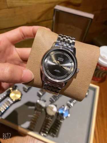 金+20品牌 欧米伽-Omega 型号 典雅蝶飞系列男士机械腕表 机芯 搭载全自动机械机芯