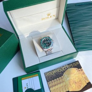 高品质Rolex劳力士 绿水鬼 机械机芯 精钢市场高版本 凭借买版 表径39Mm不断改进的钻研精神 特别是五大神器的业界认可 表径目前销量一直成上升趋势预定款式