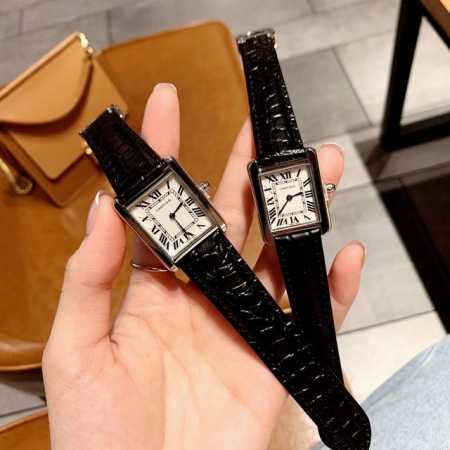 卡地亚 坦克系列～ 原装钢扣 牛皮、鳄鱼纹路、中号34.8*27.4、小号31*25～ - 点击图像关闭