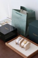 Ap Mini Royal Oak 霜金款石英腕表！这款最近赢麻了，搭配高端珠宝饰品最好的Mini款腕表，叠戴尽显奢华。 谁能拒绝这块爱彼霜金迷你23Mm爱彼新