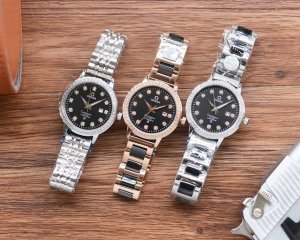 白壳 金壳 陶瓷带+40 全新风格 经典热卖 欧米茄-Omega 女士腕表 进口石英机芯 矿物强化玻璃 316L精钢表壳 精钢表带 时尚设计 优雅大方 尺寸 女