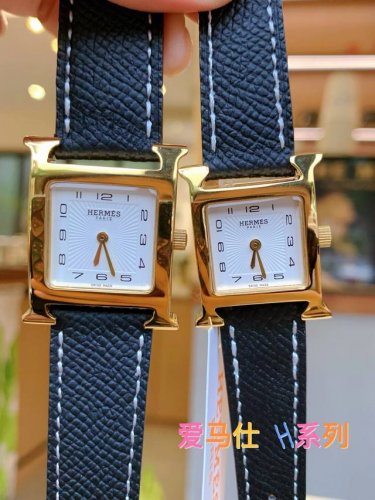 白 金 Hermes 爱马仕 Heure H经典款钢带系列超A级贝母表盘，极简极美，316L精钢表壳表带，直径中号26Mm小号21Mm，原金机芯，质感极佳，上手