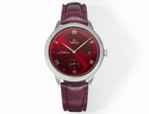 白 金 第三代蝶飞典雅重磅登场 1Tw最新推出欧米茄蝶飞系列典雅小秒针款 全新升级版41表径同步官网 内部搭载欧米茄8802至臻天文台机芯 透过蓝宝石玻璃表背，