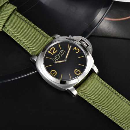 沛纳海--Panerai 类型：男士顶级腕表 机芯：有全自动上海机械机芯和P9000机可挑选 表壳：316L精钢表壳 镜面：矿物强化防摔玻璃 皮带：真牛皮表带 - 点击图像关闭