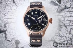 最新力作 腕表型号 Iw501004 万国 Iwctw2 这款大型飞行员传承腕表的灵感源自标志性大型飞行员腕表 52 T.S.C.型 的设计风格 拥有令人印象深