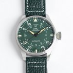 Iwc 万国 空中霸主 大飞大飞行员系列Il1 尺寸 43Mm 狂野阳刚的设计，霸气侧漏。细腻温柔的工艺，炉火纯青。两者相辅---刚柔并济，虎啸猿啼。表壳宽厚的