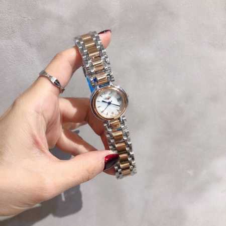 白壳 金 新品推出！浪琴 心月系列 浪琴心月系列是银色之星！316精钢表带，璀璨流溢的钻石，为腕表更添动人风采。其魔幻般的优雅吸引着所有倾情于现代精致优雅风尚的 - 点击图像关闭