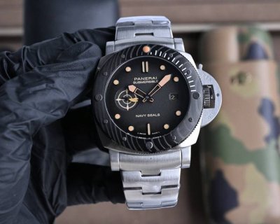 V7沛纳海新款Submersible Bmg-Tech ─ 47毫米潜行系列劲爆镂空腕表搭配原装进口2555全自动机械机芯以沛纳海全新材质Bmg-Tech材质打