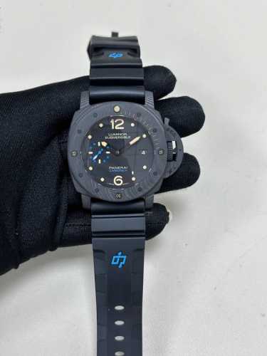 沛纳海 M616 机芯 碳纤维表壳 47Mm