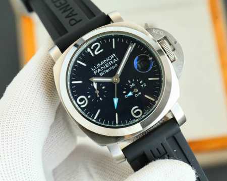 沛纳海 系列:Luminor 系列， 尺寸:直径44Mm,厚度13Mm， 表盘:黑面，9字位银色小秒盘，5字位银色动能显示区，3字位设日历显示， 机芯:全自动动 - 点击图像关闭