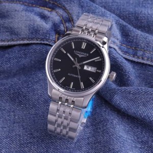 批价：白壳 玫壳 ，钢带+20 浪琴浪琴-Longines 精品男士腕表经典大三针设计，尊贵大气，绅士风范，卓越品质，热卖全城。采用全自动机械机芯，进口小牛皮表