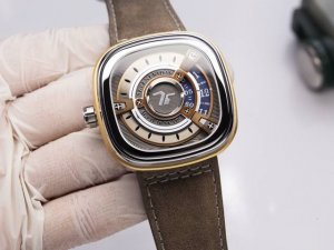 P： . 下单询价 Sevenfriday 七个星期五m2 04十周年限量300只，原装日本西铁城机芯。 气势磅礴的七层面盘，7F 标志饰板大胆又自信，分納盛