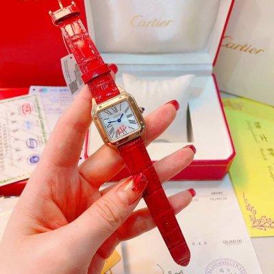 卡地亚 新版山度士 超薄..女士..！纯皮带、高品质现货接单中