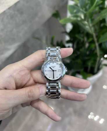 Ky新品推荐 浪琴心月 L8110.4.87.6，经典浪琴系列-休闲时尚女士石英腕表，26.5毫米的表盘搭配罗马刻度，轻易就可识别时间，淬火烤蓝指针的设计为这款 - 点击图像关闭