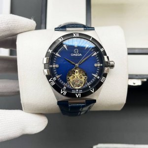 白590 金790欧米茄-Omega精品男士腕表 尊贵大气，绅士风范，卓越品质，热卖全城。采用全自动机械机芯，顶级316精钢表壳，进口小牛皮表带，矿物质超强镜面