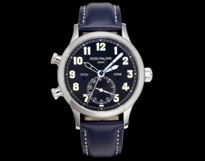 7180G首家功能对版，一款集创新技术，实用功能独特设计于一身的运动顶级腕表。40.8的毫米直径，不锈钢材质，经过抛光和拉丝交替处理，层次感强。，背面为舒适的技