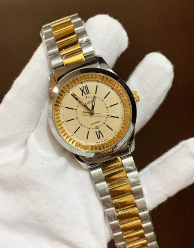 白 玫金 Gucci古驰 最新款这款超美珠拖面腕表盘，打造出众的G-Timeless腕表造型彰显高雅品味，尺寸38Nm